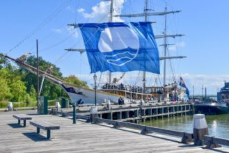 Dag met een gouden randje: Blauwe Vlag uitgereikt in Hoorn
